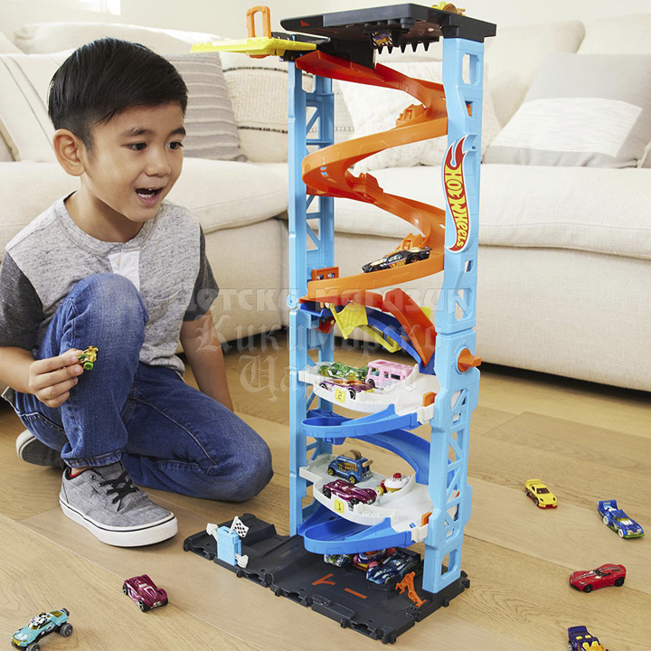 * Hot Wheels City Tranforming Race Tower   HKX43