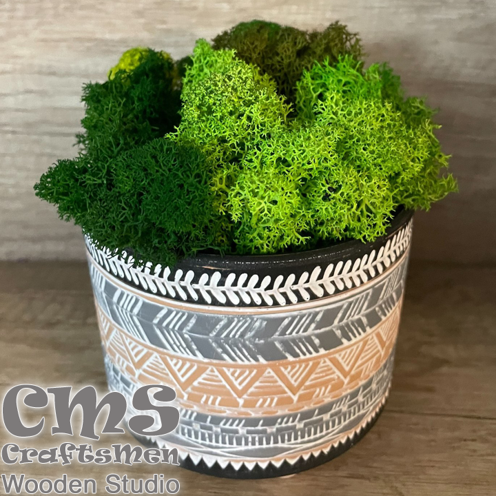 Crafts Men Studio      Leaves "Figures/Green"