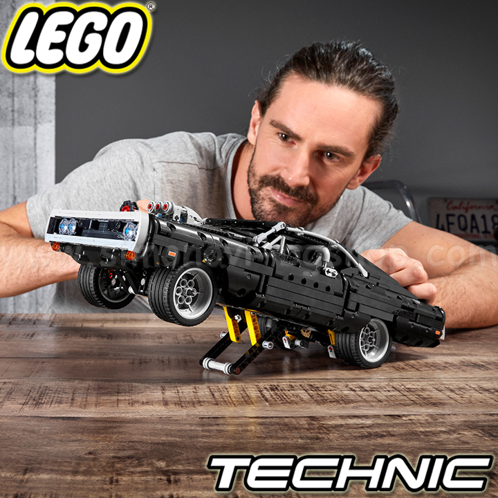 * 2022 LEGO® Technic™  Dom's Dodge Charger® 42111